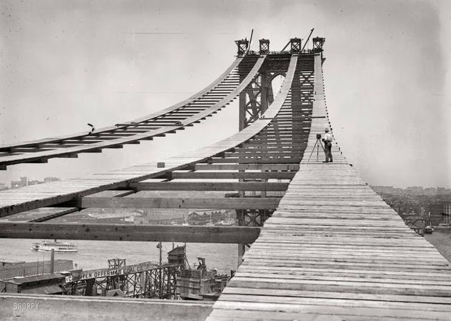 the-manhattan-bridge-being-built-photo