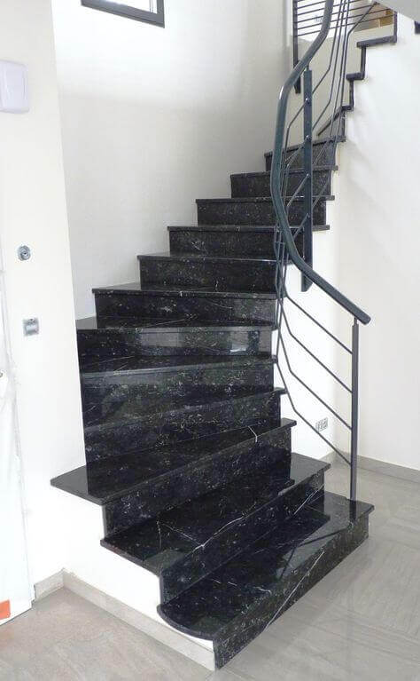 siyah-granit-merdiven