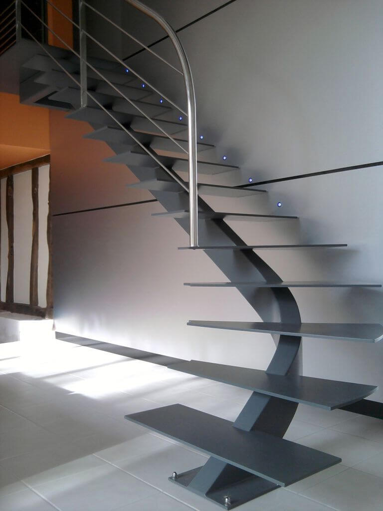çelik-merdiven